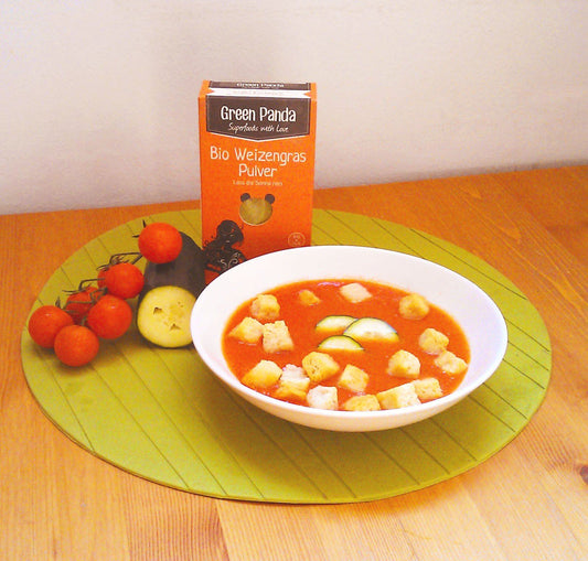 Gazpacho mit Weizengraspulver | Green Panda